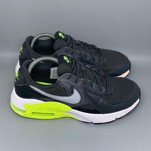 Nike Air Max Excee‎ Black White Volt Running Shoes Men’s Sz 8.5 / Women’s Sz 10